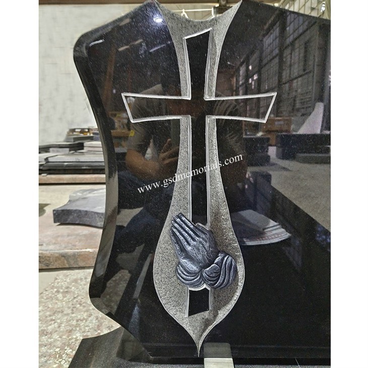 Absolute Black Classic Praying Hands Cross Kerbset