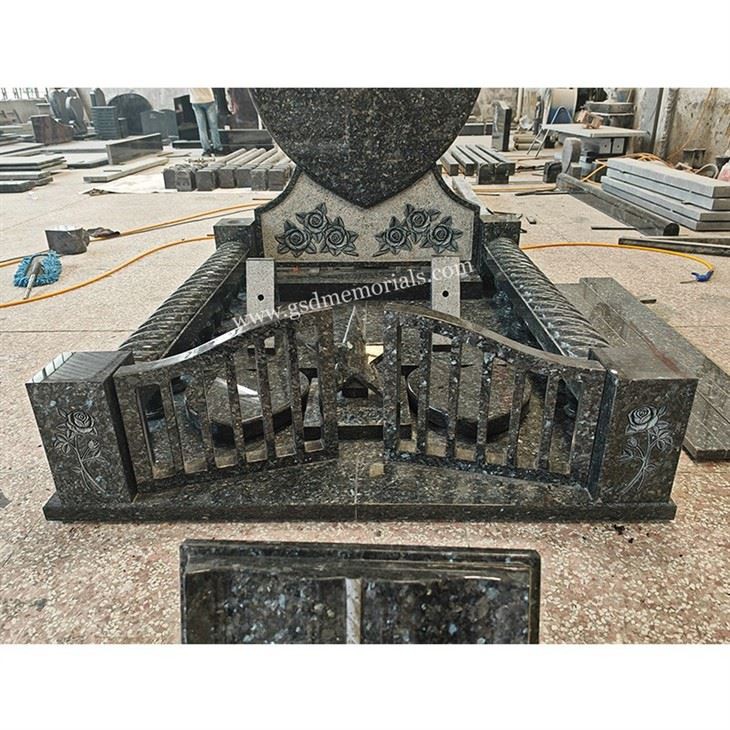 Heart Headstone Kerbset