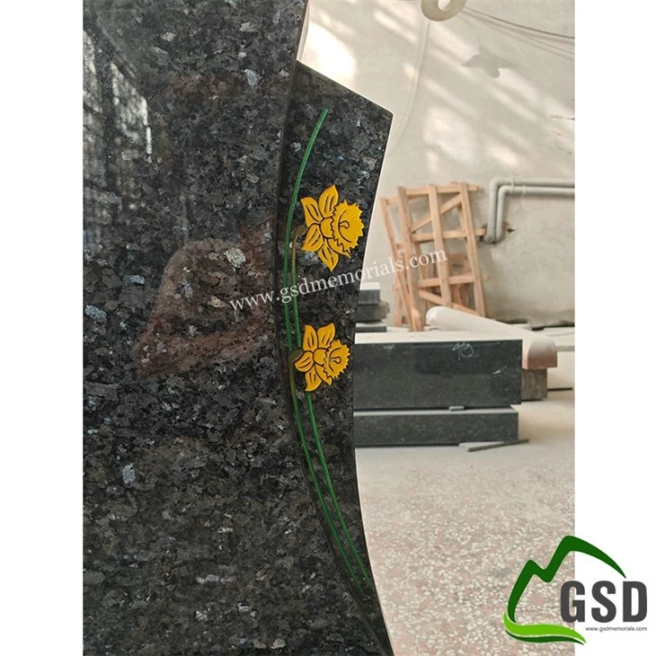 Daffodil Design Headstone